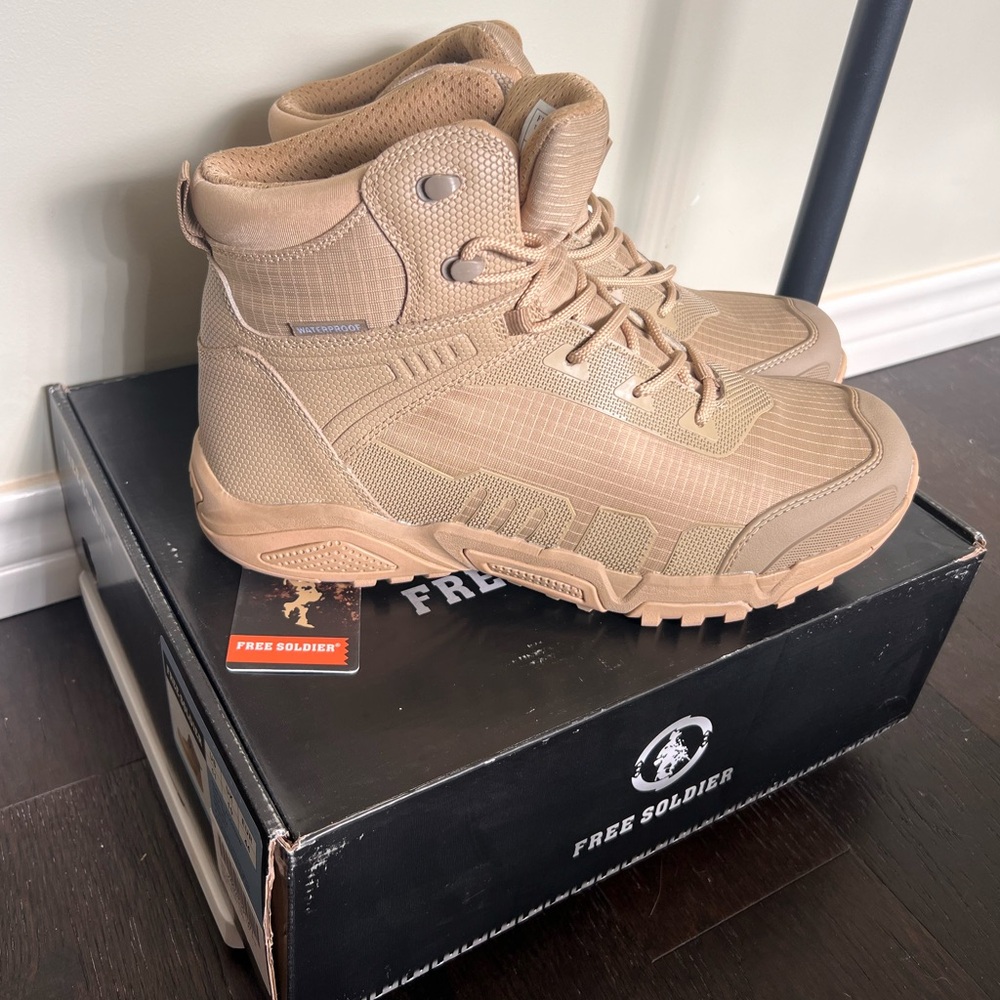 TACTICAL BOOTS